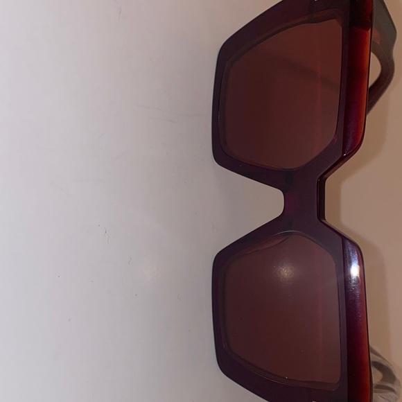 Calvin Klein Tortoise Shell Sunglasses with White Case NWT main image 5